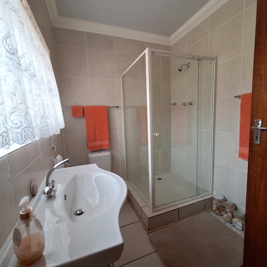 5 Bedroom Property for Sale in Villiers Free State